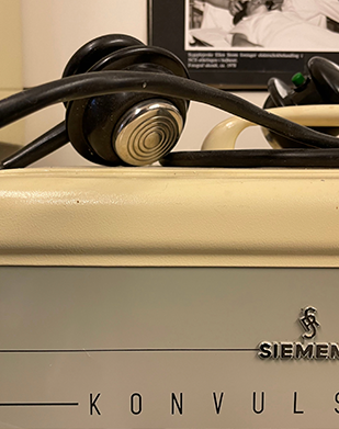 Maskine som bruges til at give elektrochok (ETC).